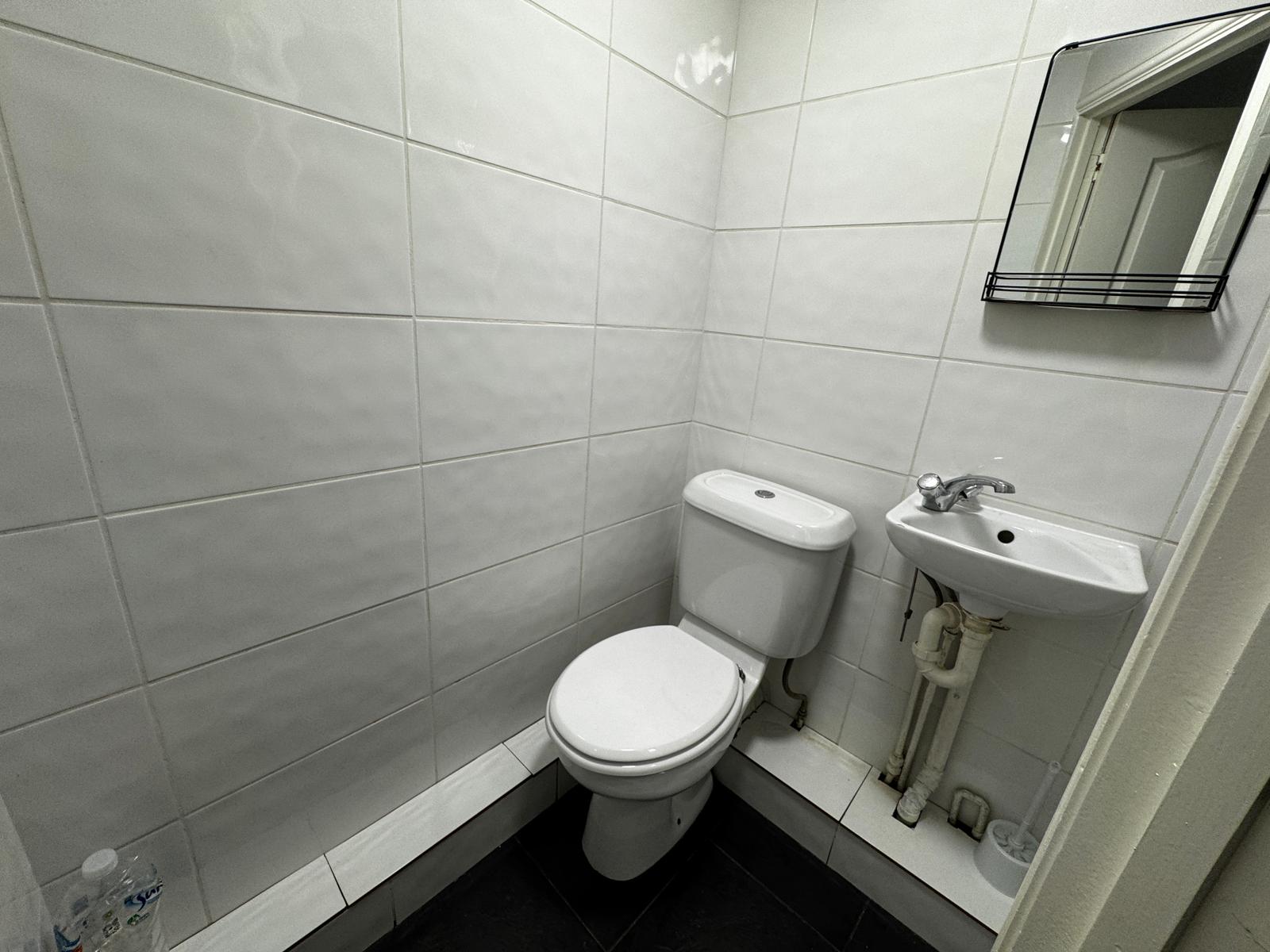 Well- locate, cozy studio - Image 9