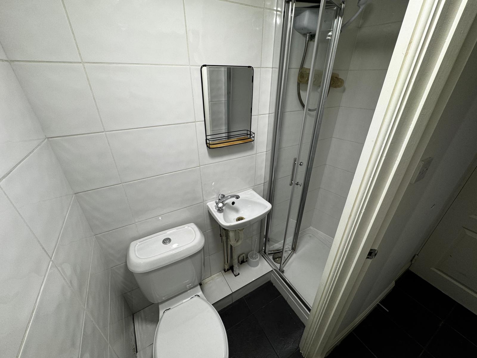 Well- locate, cozy studio - Image 12