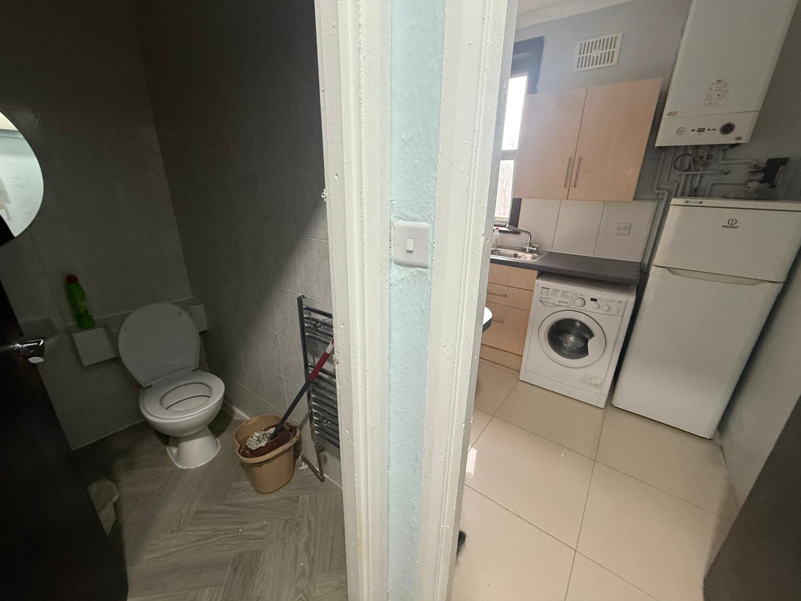 🏡 1-Bedroom Flat – Prime Location – London Road, Mitcham/Tooting - Image 5