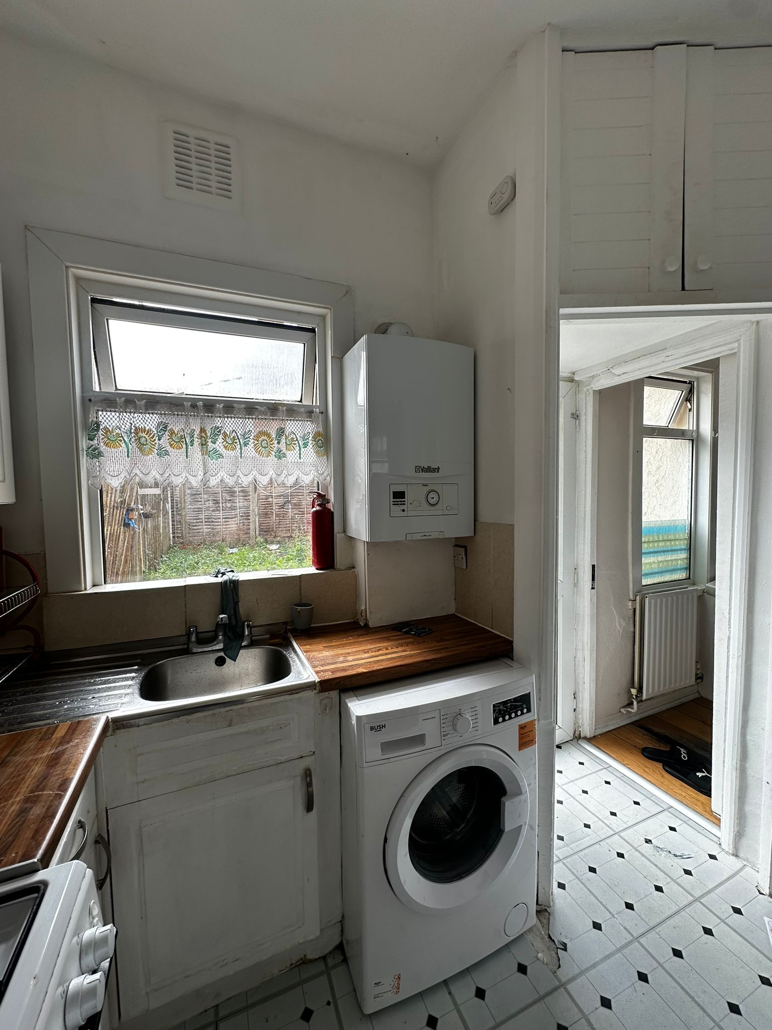 🏡 Charming 3-Bed Family Home – Palmers Road, Norbury 🌿 - Image 14